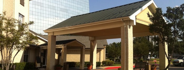 Candlewood Suites Dallas/Market Center is one of Hotels that I stayed.