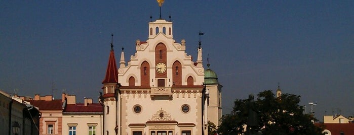 Rynek is one of Lugares favoritos de Dmytro.