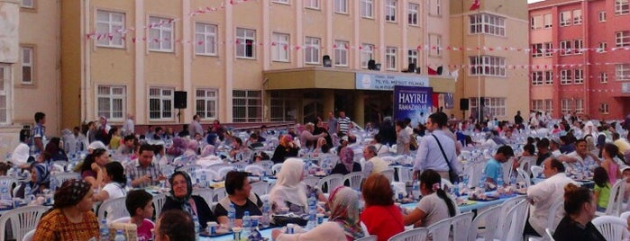75. Yıl Mesut Yılmaz İlköğretim Okulu is one of Pendik 2.