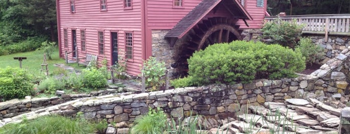 Gilbert Stuart Birthplace & Museum is one of Rhode Island Must Do.