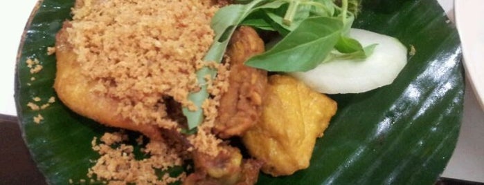 Ayam Penyet Ria is one of Batam Foodies.