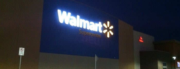 Walmart Supercentre is one of Tempat yang Disukai Linda.