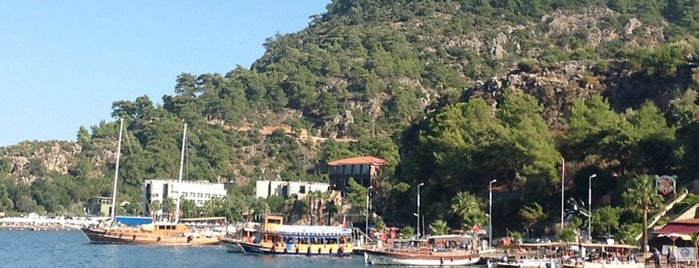 Turunç Marina is one of Tempat yang Disukai Deniz.