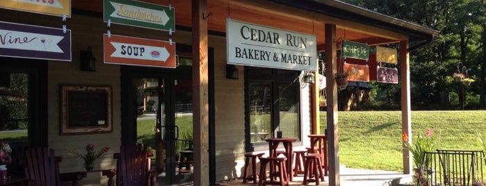 Cedar Run Cafe and Bakery is one of สถานที่ที่ Kate ถูกใจ.
