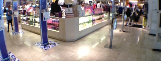 Macy's is one of Posti che sono piaciuti a Alberto J S.