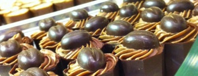 La Praline Chocolatier is one of Kimmie's Saved Places.