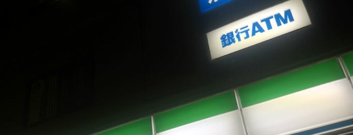 ファミリーマート 豊島園駅前店 is one of Masahiroさんのお気に入りスポット.