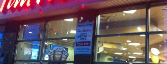 Tim Hortons is one of Orte, die Lisa gefallen.