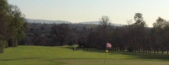 Elm Green Golf Club is one of Tero'nun Beğendiği Mekanlar.