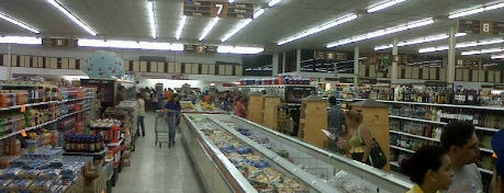 Supermercado Junior is one of Estuve.