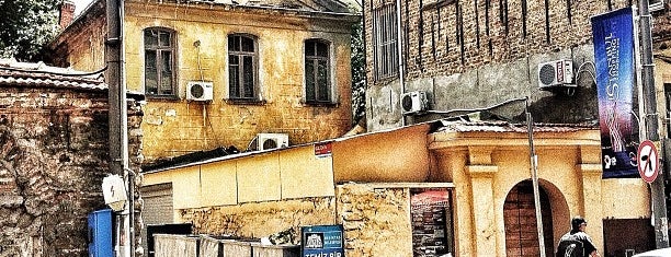 Dereboyu Caddesi is one of 👑Gizem Çınarさんの保存済みスポット.