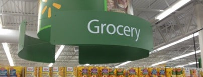 Walmart Supercenter is one of Ayanaさんのお気に入りスポット.