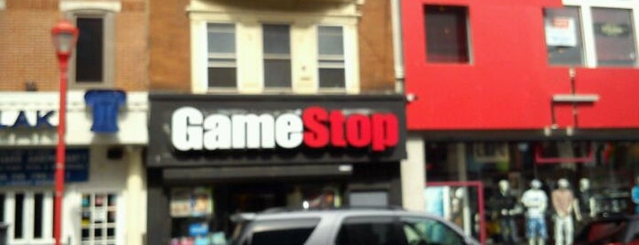 GameStop is one of Orte, die Jamez gefallen.