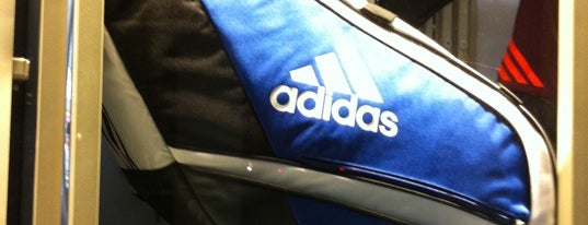 Adidas is one of Lieux qui ont plu à José.