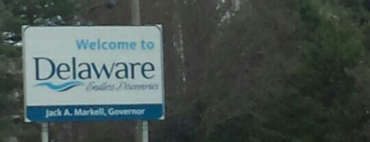Delaware / Maryland State Line is one of Locais curtidos por Lizzie.