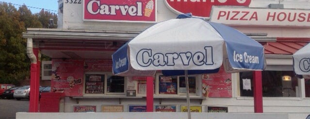 Carvel is one of สถานที่ที่ OMAR ถูกใจ.