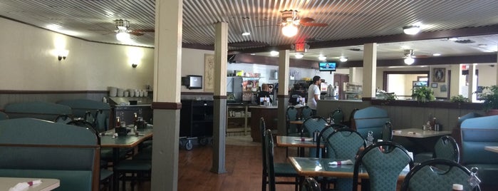 New Cumberland Diner is one of Tempat yang Disukai Tim.