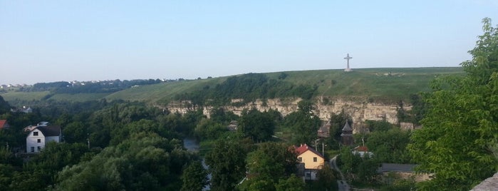 Каньйони біля Фортеці Кам'янець-Подільської is one of สถานที่ที่ Александр ถูกใจ.