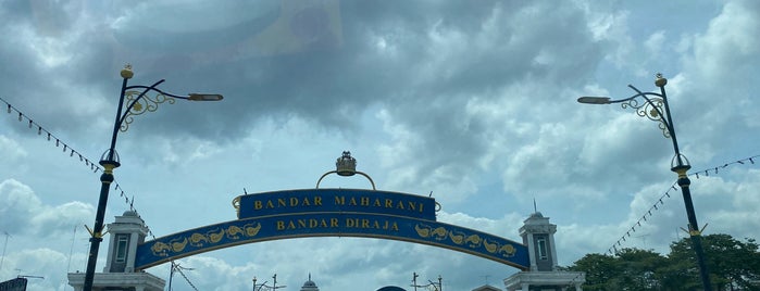 Sultan Ismail Bridge is one of Muar.Tangkak..