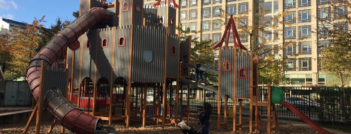 Speelcentrum Weena is one of Great playgrounds in Rotterdam.