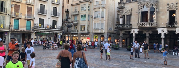 Plaça Mercadal is one of Tarragona.