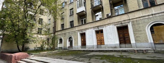 Улица Лефортовский Вал is one of Камер-Коллежский вал.