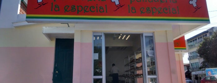 Panaderia La Especial is one of Locais curtidos por Jp.