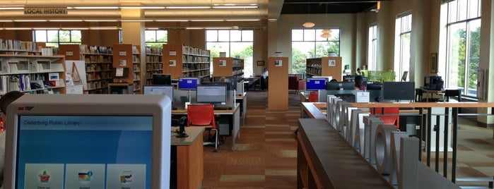 Cedarburg Public Library is one of สถานที่ที่ Nancy ถูกใจ.