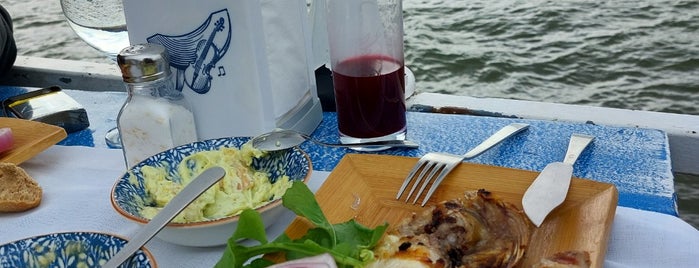 Massha & Şile Balıkçısı is one of Istanbul Sea Food Restaurants.