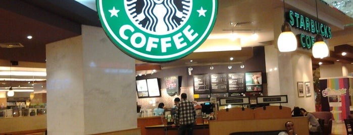 Starbucks is one of Orte, die Guillaume gefallen.