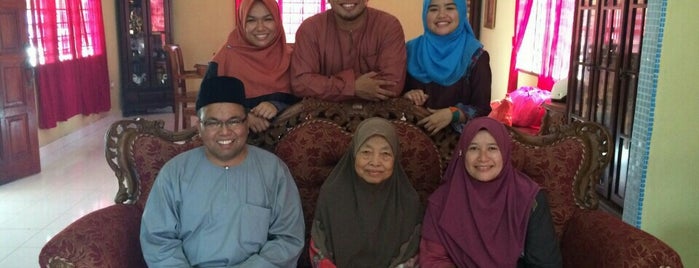 Tempat Jatuh Lagi Dikenang