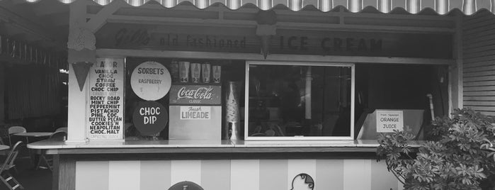 Gill's Old Fashioned Ice Cream is one of Locais curtidos por Alberto J S.