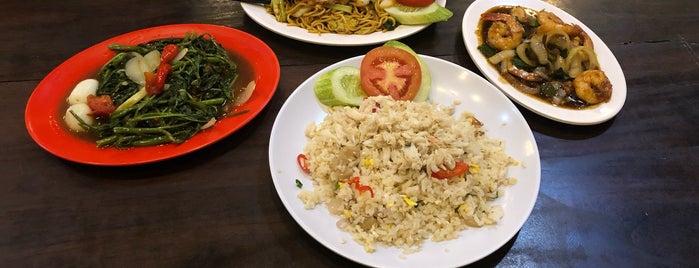 SUMPIT "Ramen & Asian food" is one of Lieux qui ont plu à Mario.