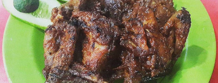 Ayam Bakar Taliwang Rosidi is one of Foodism.