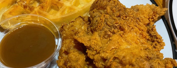 CC's Chicken & Waffles is one of 沖縄 那覇-宜野湾-慶良間-石垣.
