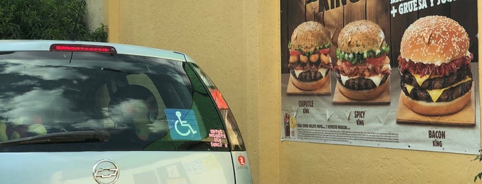 Burger King is one of comida.