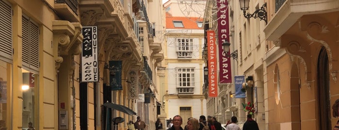 Teatro Echegaray is one of Centros de Enseñanza.