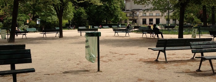 Jardins des Champs-Élysées is one of TMP.
