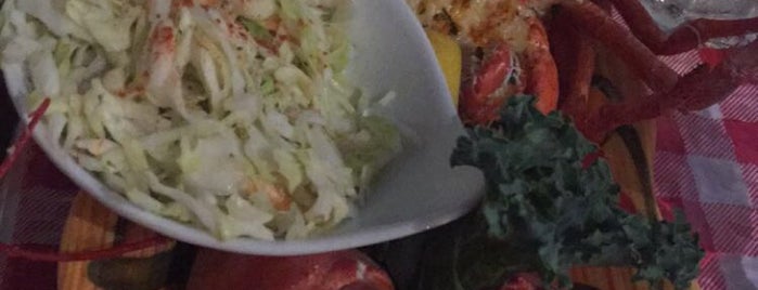Lobster Pot Restaurant is one of Kelsey'in Beğendiği Mekanlar.