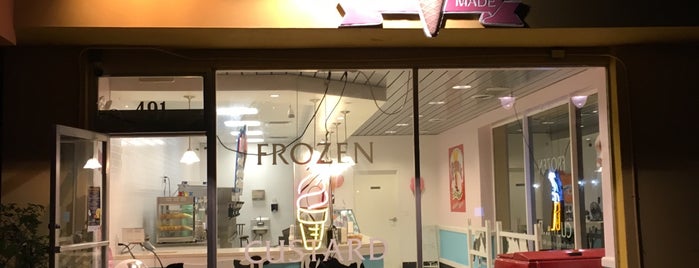 kohr's family frozen custard is one of Lugares favoritos de Chrissy.