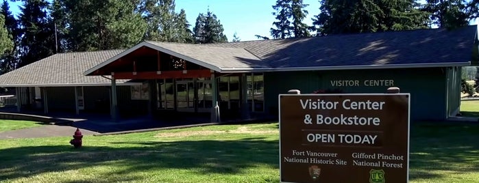 Fort Vancouver Visitor Center is one of Orte, die Maggie gefallen.