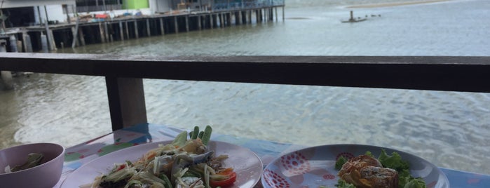 J-TAI Seafood is one of Pattaya.