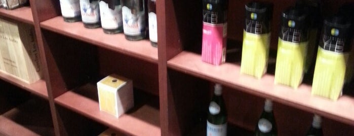 The Local Vine Cellar - Wine & Spirits is one of Paul Travis : понравившиеся места.