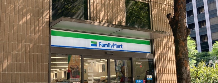 FamilyMart is one of 京都・大阪の電源の使えるお店・場所（未確認情報含む・ご利用は自己責任でお願い）.