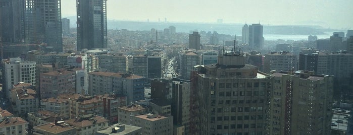 Regus - Istanbul, Trump Towers is one of Gespeicherte Orte von arall.