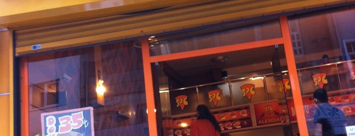 Snoopy Pizza is one of สถานที่ที่ Erdem ถูกใจ.