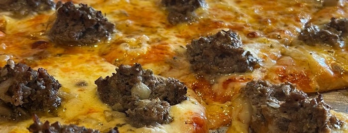 Epolito's Pizzeria is one of Nz.