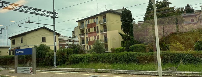 Stazione Varese Casbeno is one of Bahnhöfe.