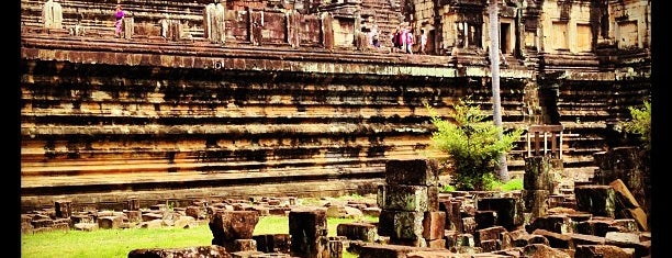 Angkor Thom (អង្គរធំ) is one of My TripS :).