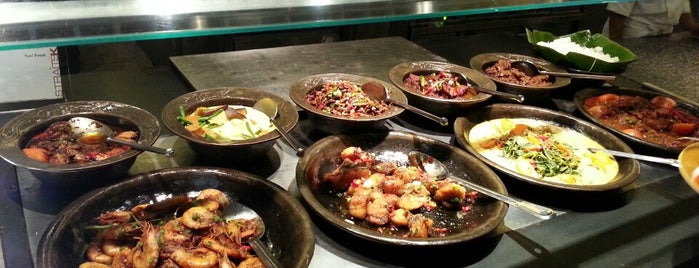 Straits Kitchen is one of Micheenli Guide: Popular Buffet spreads, Singapore.